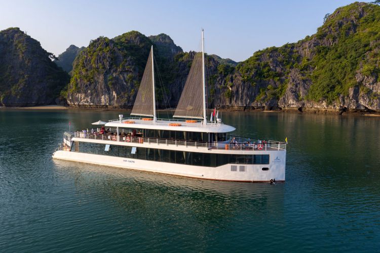 Jade Sails cruise
